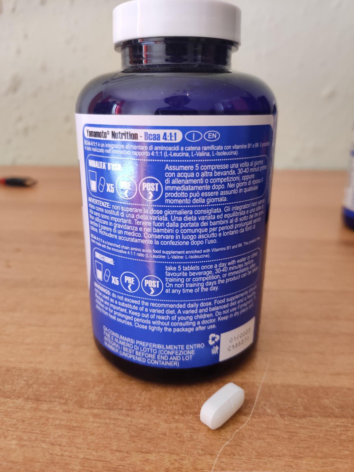 YAMAMOTO Aminoacidi e BCAAs Bcaa 4:1:1 BCAA 200 compresse B1 B6