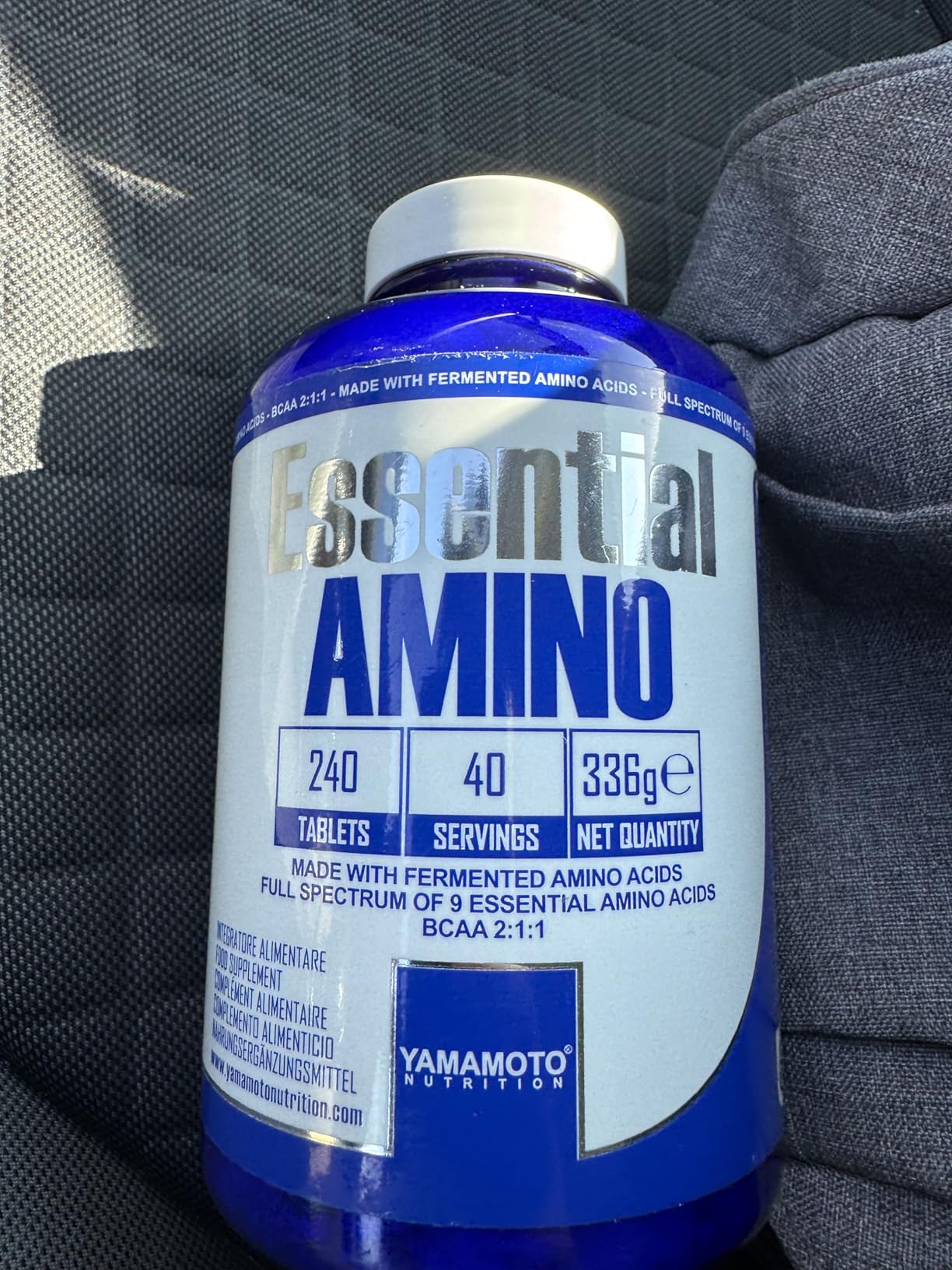YAMAMOTO Aminoacidi e BCAAs Essential AMINO 2:1:1 compresse 240 non aromatizzate