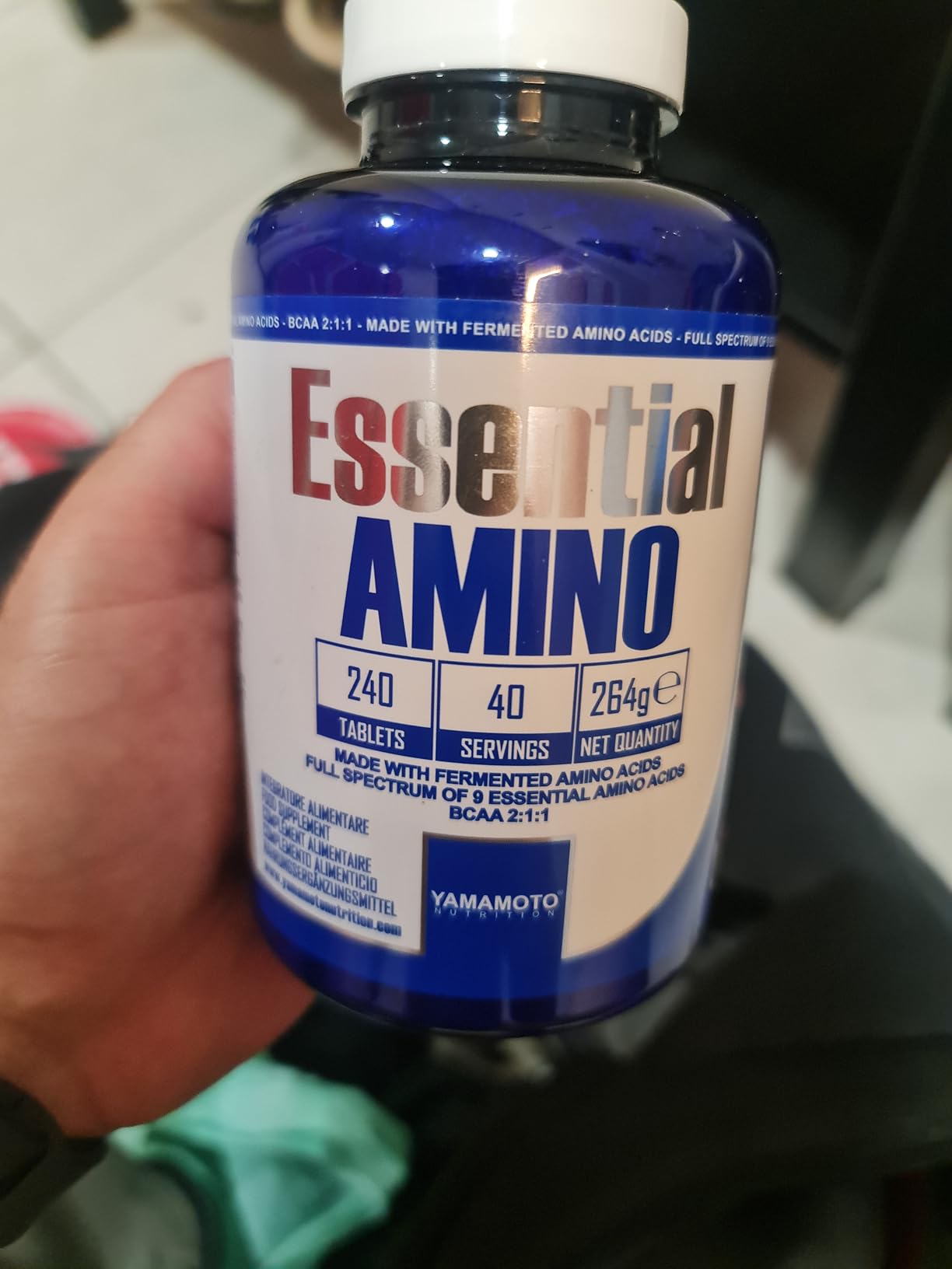 YAMAMOTO Aminoacidi e BCAAs Essential AMINO 2:1:1 compresse 240 non aromatizzate