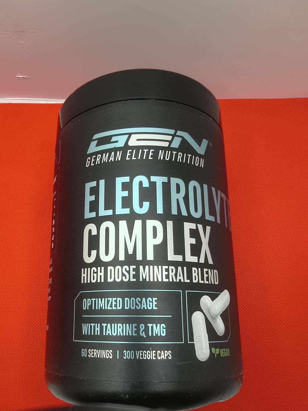 Elite Vitamins, Minerals & Hydration Complesso di Elettroliti capsule vegane 300, oltre 3600 mg