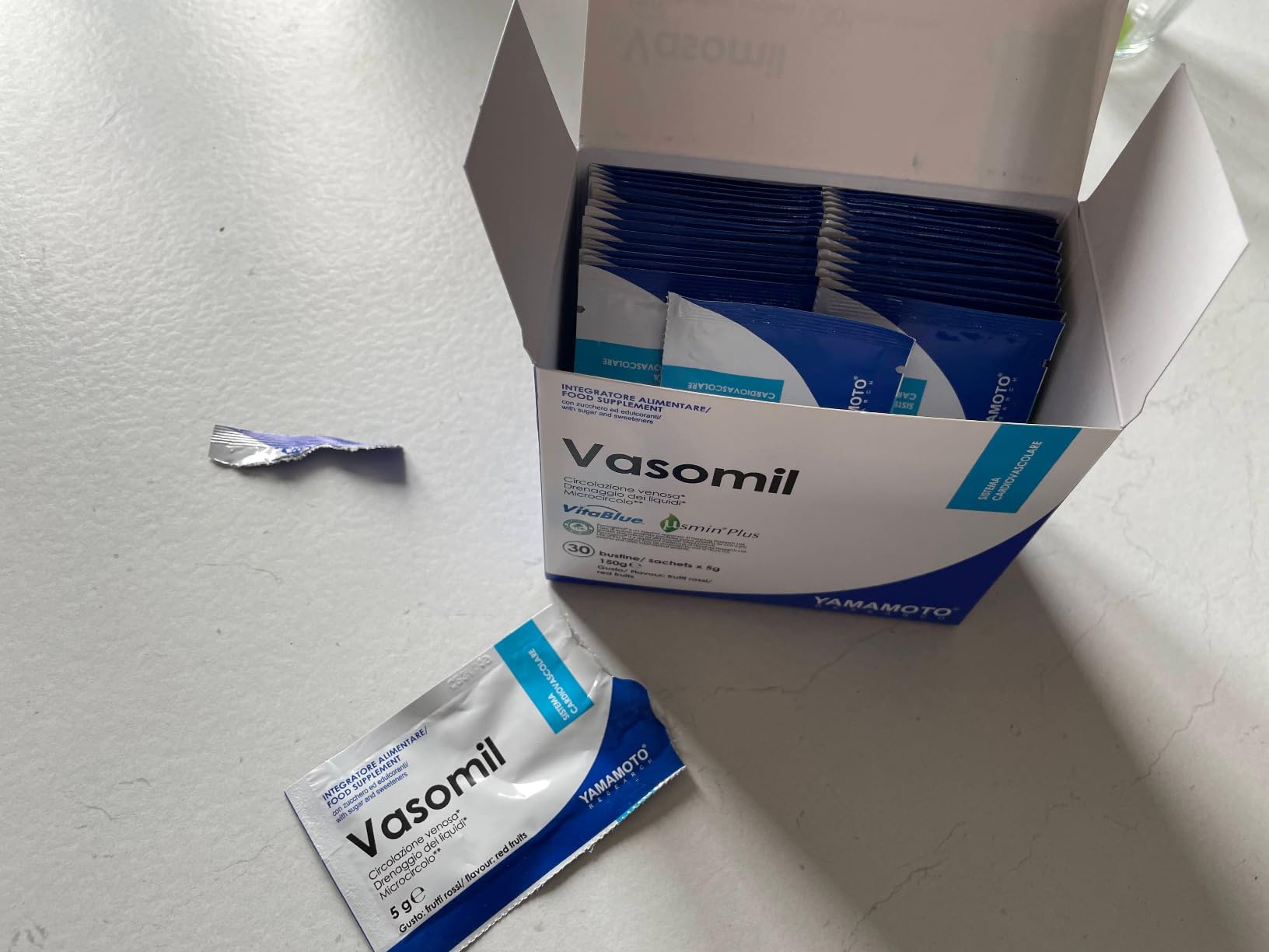 Yamamoto Omega-3 e Cuore e Circolazione Vasomil bustine 30 per microcircolo
